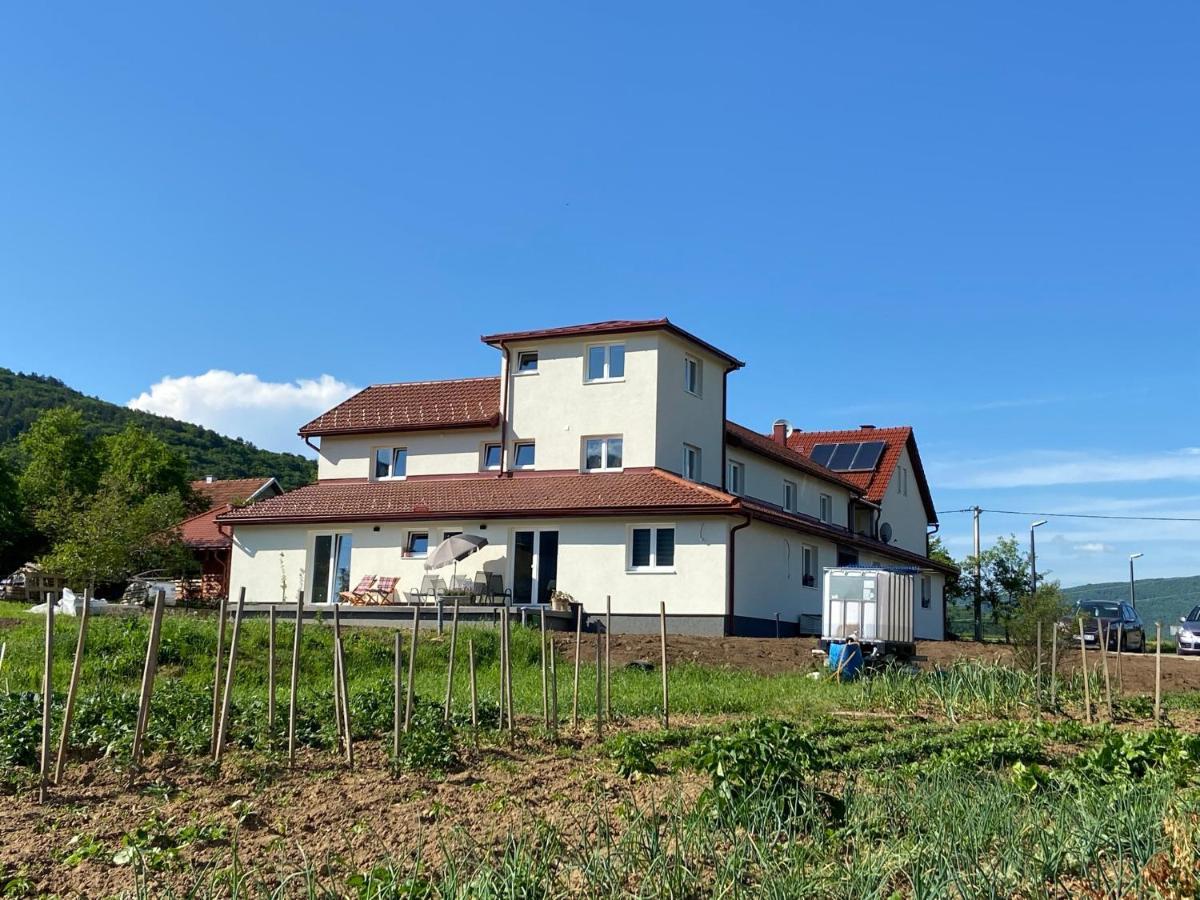 Apartmani Fenestra Otocac Exterior photo