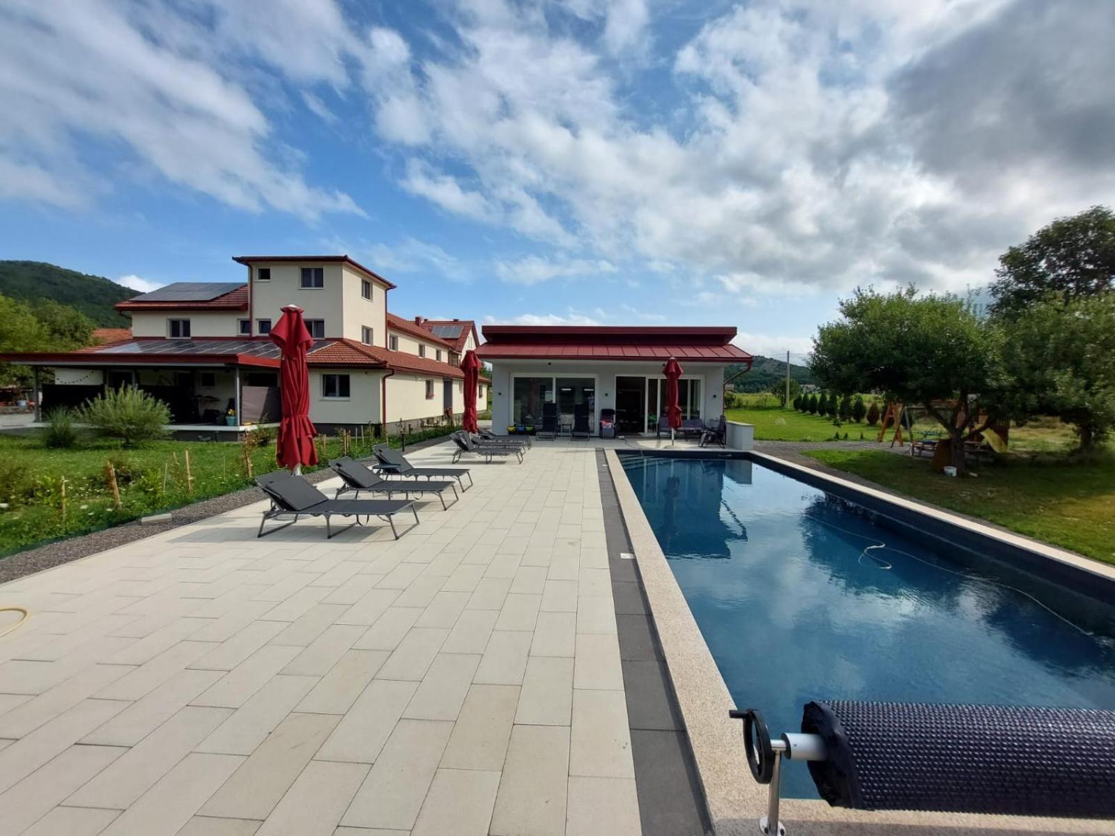Apartmani Fenestra Otocac Exterior photo